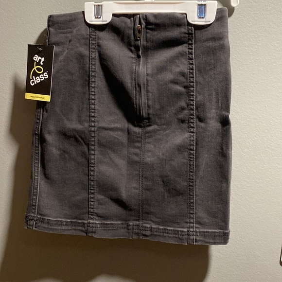 BRAND  NEW GIRLS SKIRT SIZE 7/8! NWT. SMOKE FREE HOME! - Picture 3 of 4